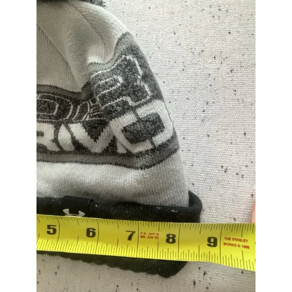 Under Armour Youth Retro Pom Beanie Hat Boys Girls Gray Black Knit Winter Cap